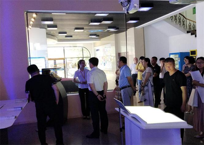 向导旅行智能家居、全息手艺.jpg 向导旅行智能家居、全息手艺.jpg